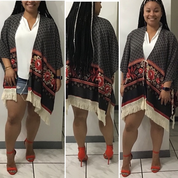 ππBoho-Chic Umgee Fringed Shawl - Picture 2 of 8